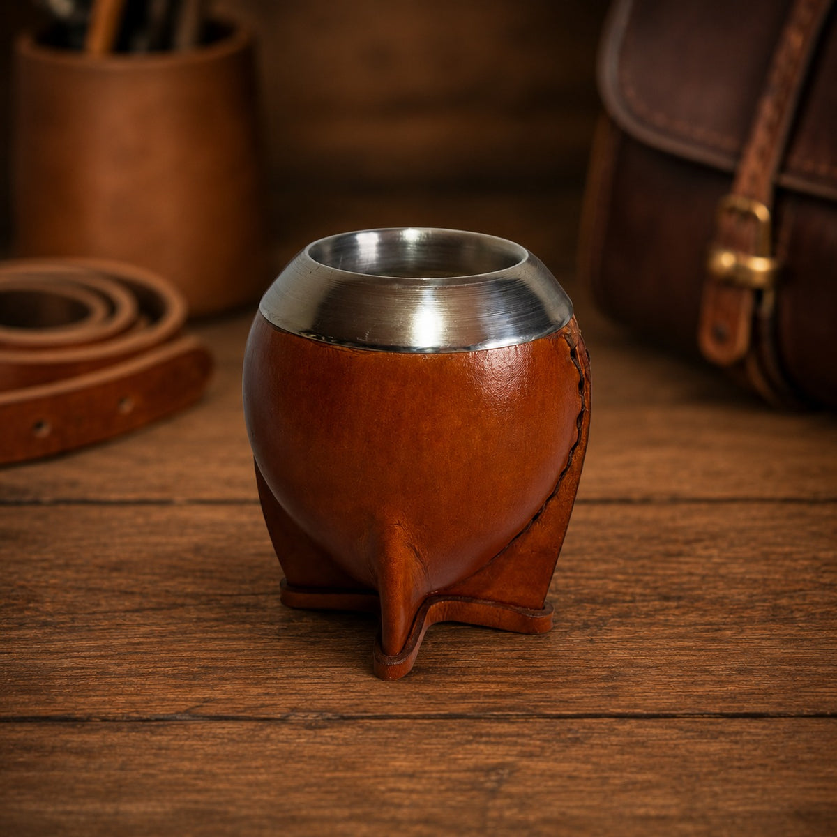 Mate torpedo revestido en cuero