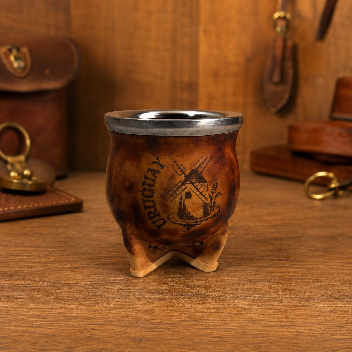 Mate grabado Uruguay con interior sólido
